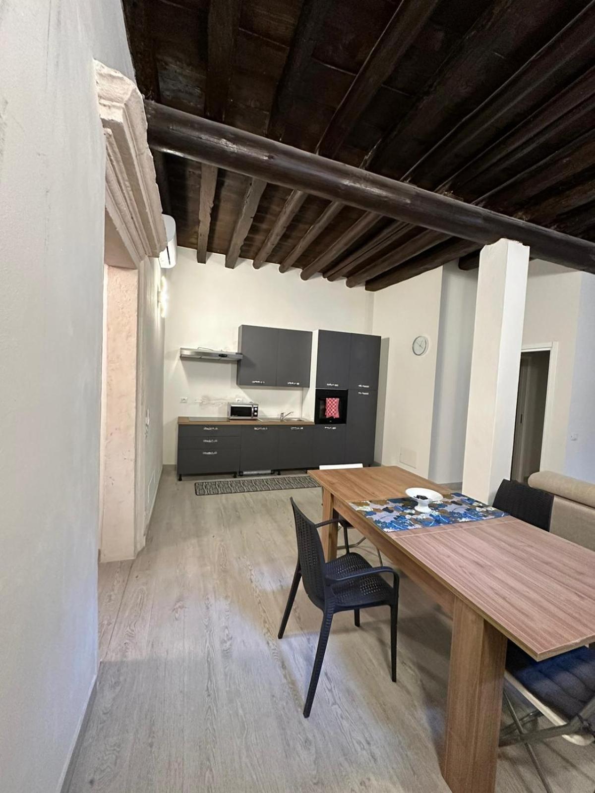 Al Campanile Apartment Verona Exterior photo